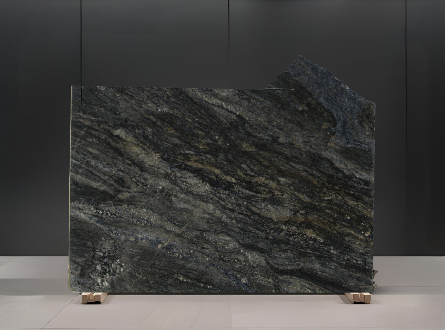 BLACK BAHIA REMNANT - GRANITE / POLISHED / 3CM
