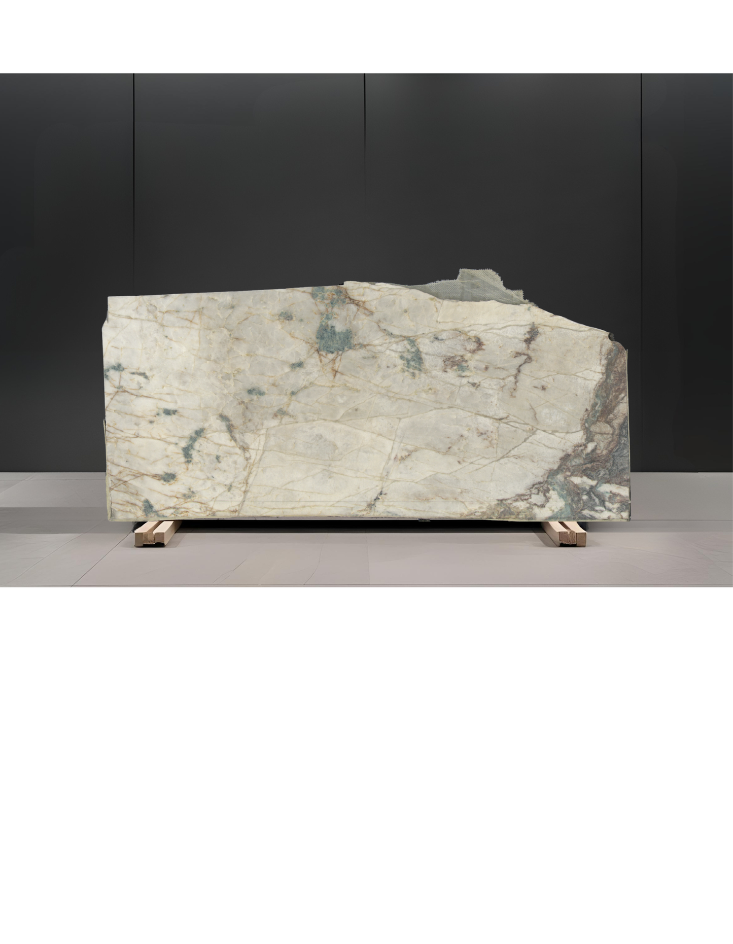 AQUAMARINE CRYSTALLO REMNANT /QUARTZITE/HONED/ 3CM