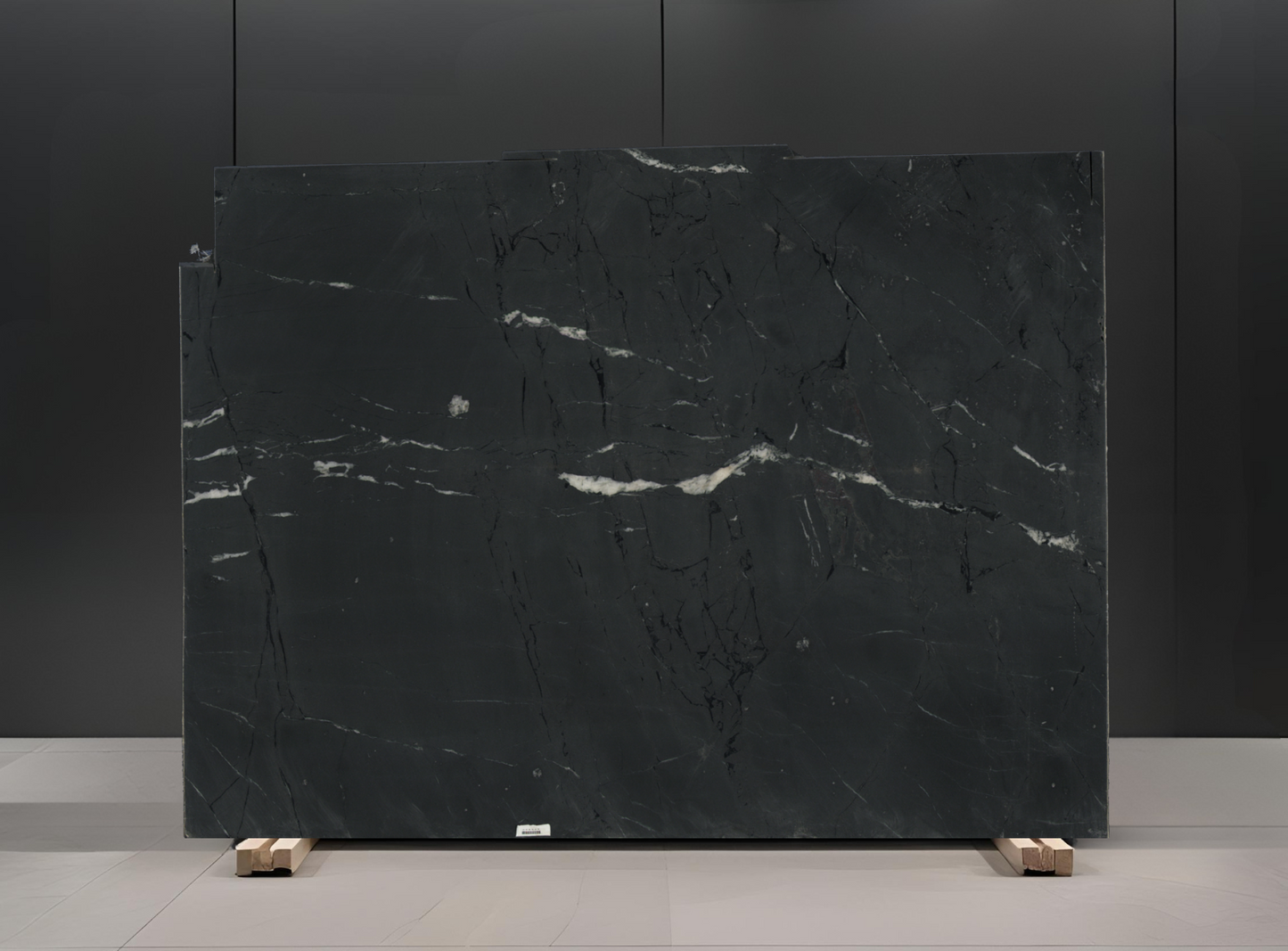 NEGRESCO DIAMOND REMNANT -QUARTZITE/LEATHERED / 3CM