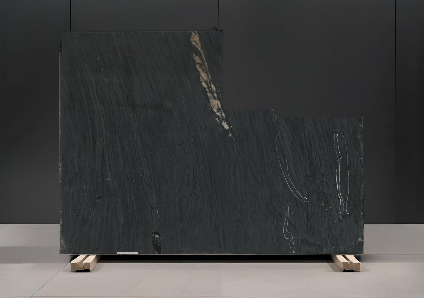 BLACK SOAPSTONE REMNANT -SOAPSTONE/HONED/ 3CM