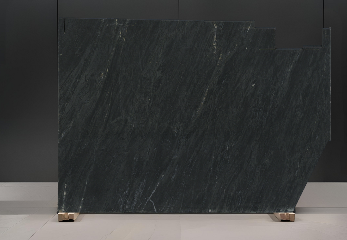 BLACK SOAPSTONE REMNANT -SOAPSTONE/HONED/ 3CM